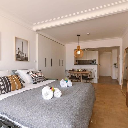 Stunning Studio With Sea-View And Terrace Apartment Knokke-Heist Bagian luar foto