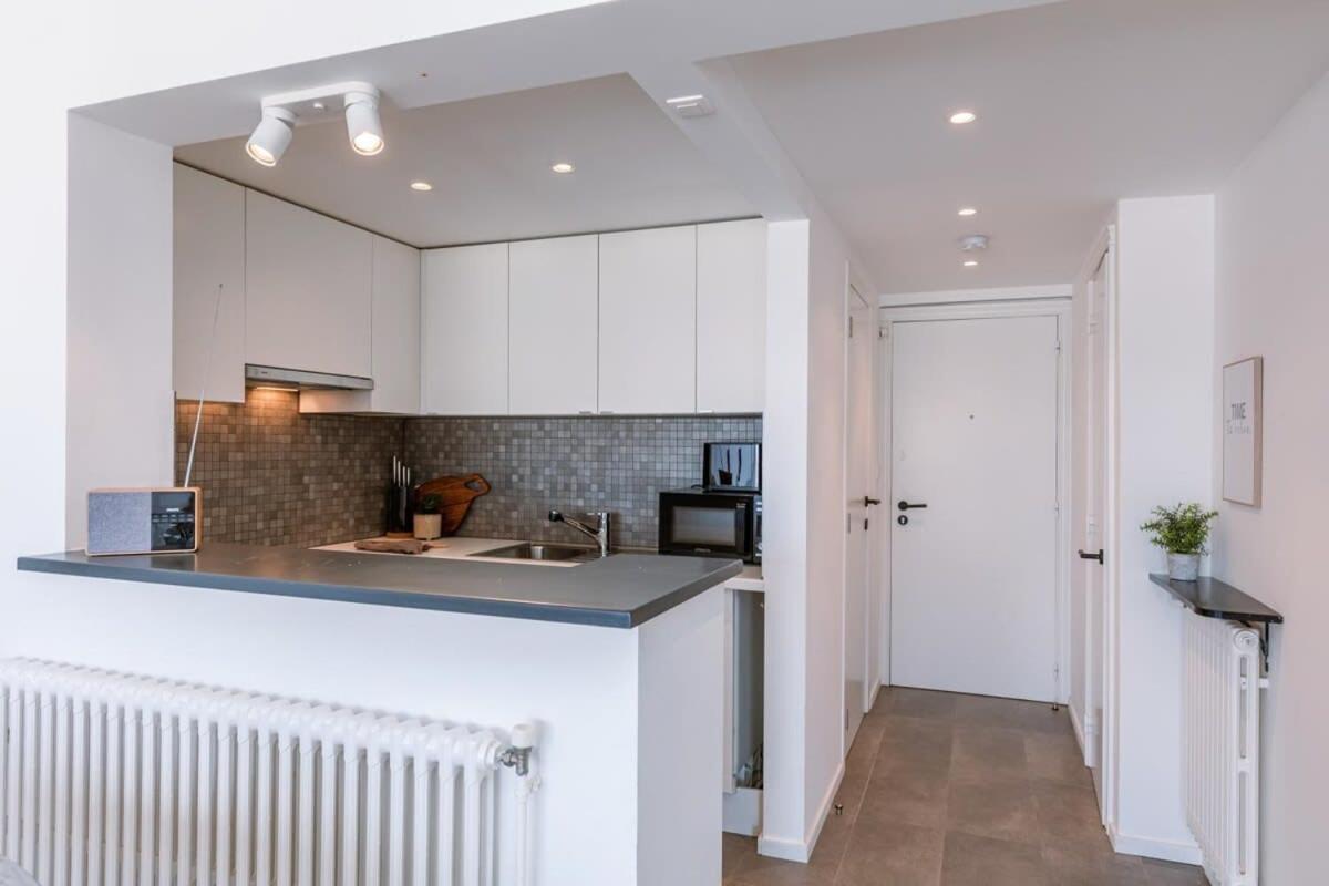 Stunning Studio With Sea-View And Terrace Apartment Knokke-Heist Bagian luar foto