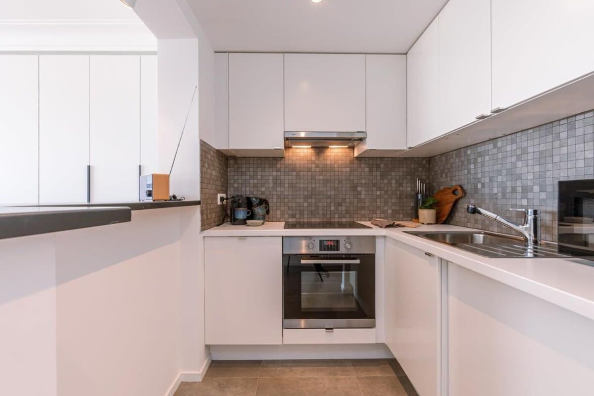 Stunning Studio With Sea-View And Terrace Apartment Knokke-Heist Bagian luar foto